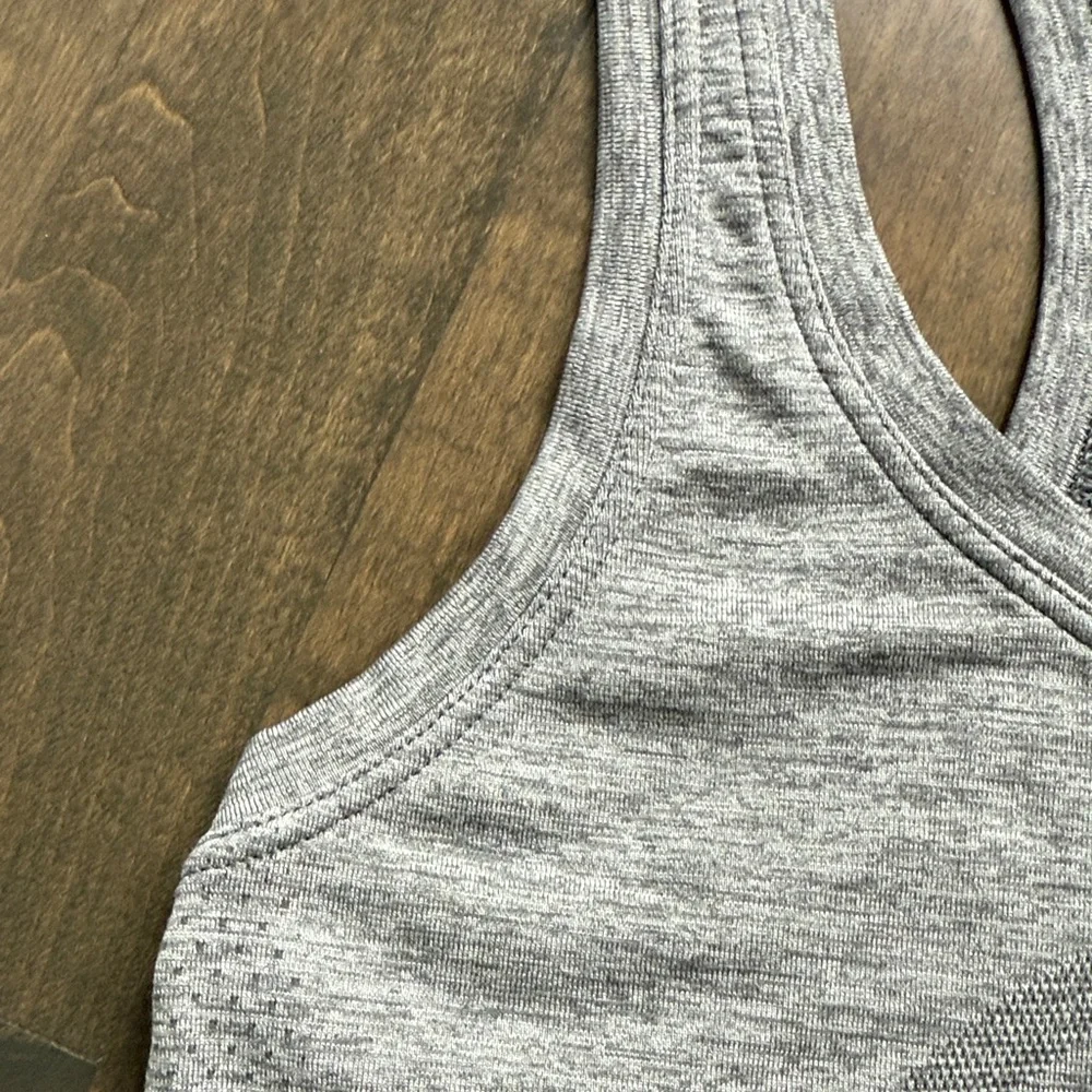 Lululemon Athletica Swiftly Light Gray Tank Top waist length - Picture 8 of 11